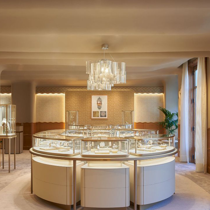 Ювелирный дом Cartier открыл временный бутик в знаменитом здании Casa Batlló в Барселоне