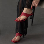 Босоніжки шкіряні червоні